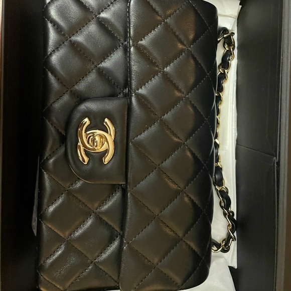 Chanel Mini Flap 22c - Picture 3 of 9